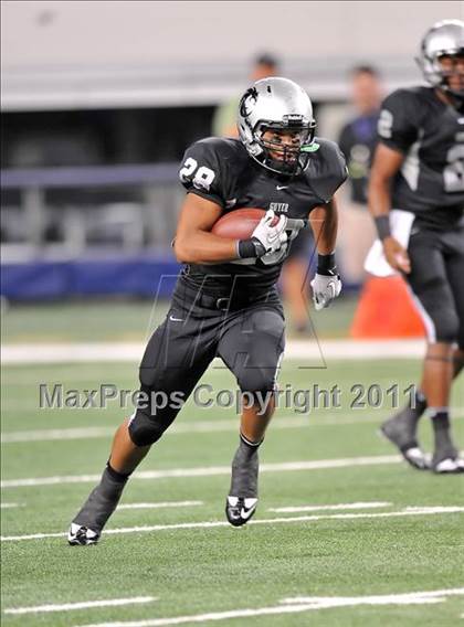 Thumbnail 1 in Cedar Hill vs. Guyer (Kirk Herbstreit National Kickoff Classic) photogallery.