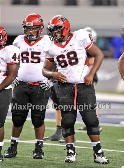 Thumbnail 3 in Cedar Hill vs. Guyer (Kirk Herbstreit National Kickoff Classic) photogallery.