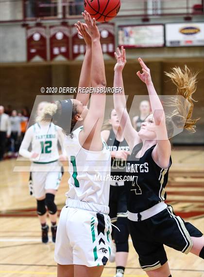 Thumbnail 2 in Delta vs. Pagosa Springs (CHSAA 3A Great 8) photogallery.