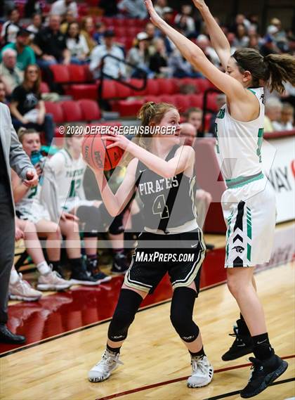 Thumbnail 3 in Delta vs. Pagosa Springs (CHSAA 3A Great 8) photogallery.