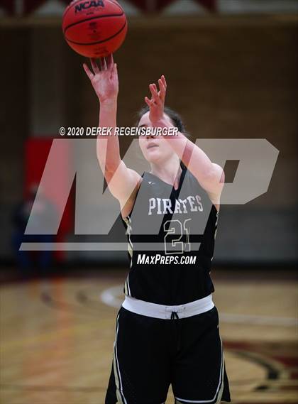 Thumbnail 3 in Delta vs. Pagosa Springs (CHSAA 3A Great 8) photogallery.