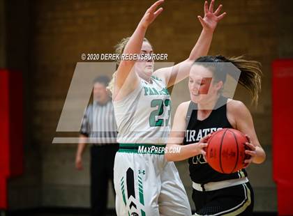 Thumbnail 3 in Delta vs. Pagosa Springs (CHSAA 3A Great 8) photogallery.