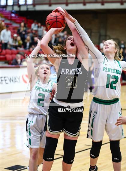 Thumbnail 3 in Delta vs. Pagosa Springs (CHSAA 3A Great 8) photogallery.