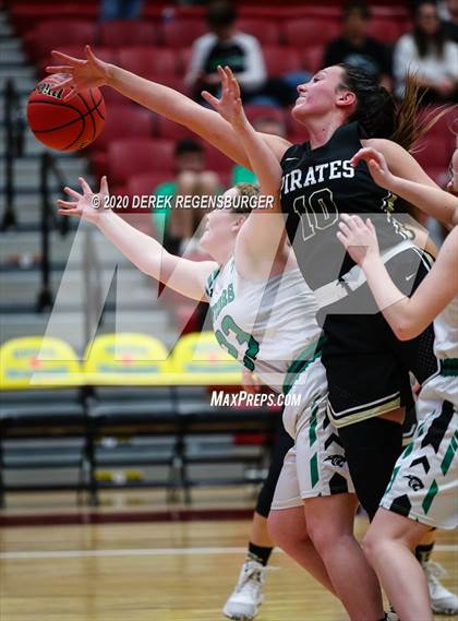 Thumbnail 2 in Delta vs. Pagosa Springs (CHSAA 3A Great 8) photogallery.
