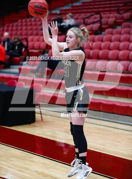 Thumbnail 3 in Delta vs. Pagosa Springs (CHSAA 3A Great 8) photogallery.