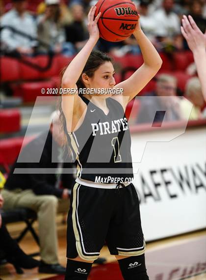 Thumbnail 3 in Delta vs. Pagosa Springs (CHSAA 3A Great 8) photogallery.