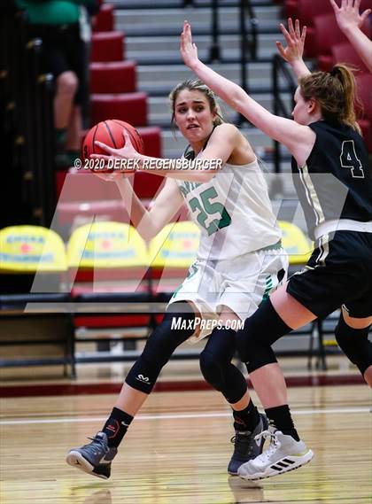 Thumbnail 3 in Delta vs. Pagosa Springs (CHSAA 3A Great 8) photogallery.