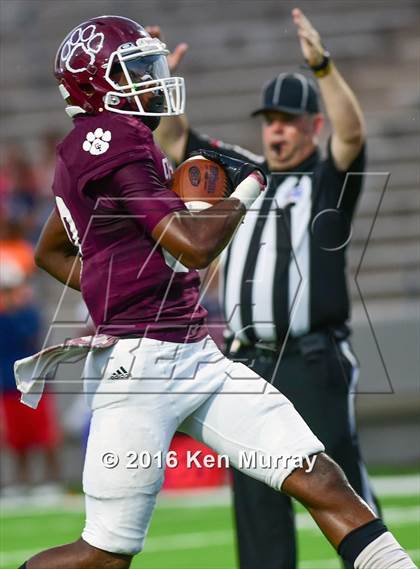 Thumbnail 3 in Cy-Fair vs Cypress Springs photogallery.