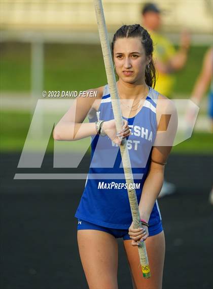 Thumbnail 3 in Jim Barron Championships photogallery.