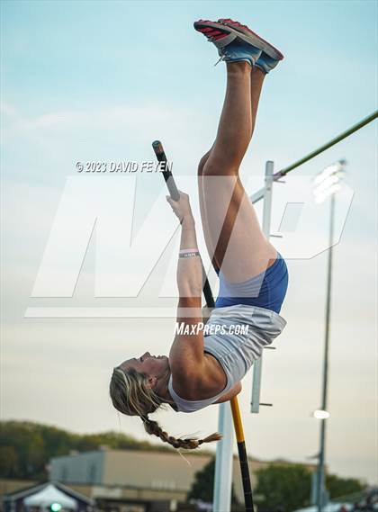 Thumbnail 3 in Jim Barron Championships photogallery.