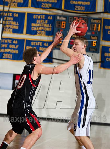 Thumbnail 3 in Denver Christian vs. Haxtun (CHSAA 2A Region 4 Final) photogallery.