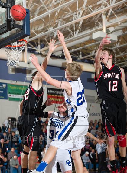 Thumbnail 3 in Denver Christian vs. Haxtun (CHSAA 2A Region 4 Final) photogallery.