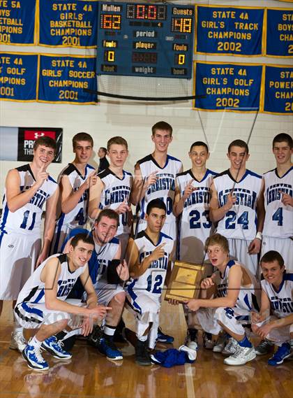 Thumbnail 2 in Denver Christian vs. Haxtun (CHSAA 2A Region 4 Final) photogallery.