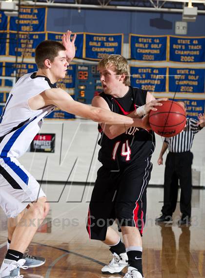 Thumbnail 3 in Denver Christian vs. Haxtun (CHSAA 2A Region 4 Final) photogallery.