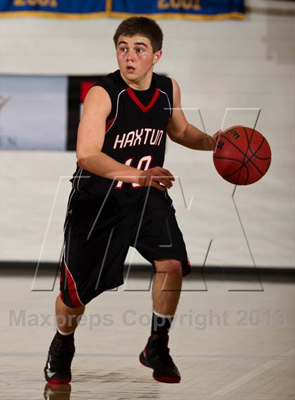 Thumbnail 3 in Denver Christian vs. Haxtun (CHSAA 2A Region 4 Final) photogallery.