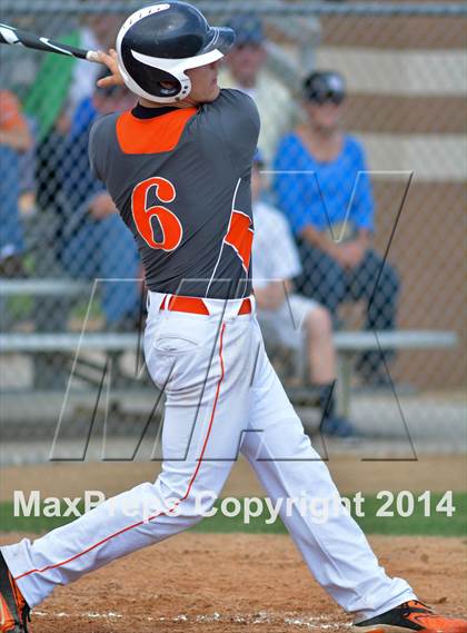 Thumbnail 1 in Mount Dora vs Umatilla  (FHSAA Class 5A District 13 Senifinal) photogallery.