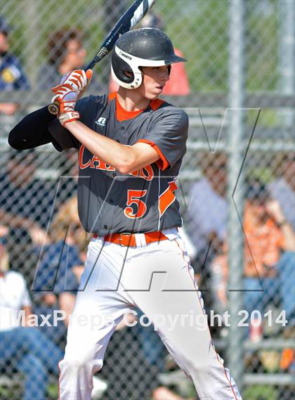 Thumbnail 2 in Mount Dora vs Umatilla  (FHSAA Class 5A District 13 Senifinal) photogallery.