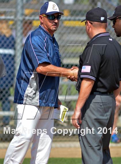 Thumbnail 3 in Mount Dora vs Umatilla  (FHSAA Class 5A District 13 Senifinal) photogallery.
