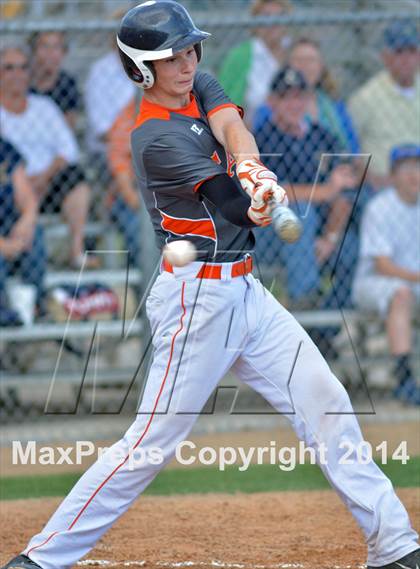 Thumbnail 1 in Mount Dora vs Umatilla  (FHSAA Class 5A District 13 Senifinal) photogallery.