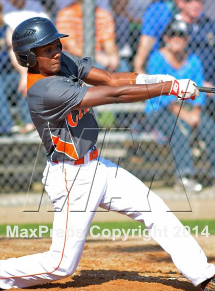 Thumbnail 1 in Mount Dora vs Umatilla  (FHSAA Class 5A District 13 Senifinal) photogallery.