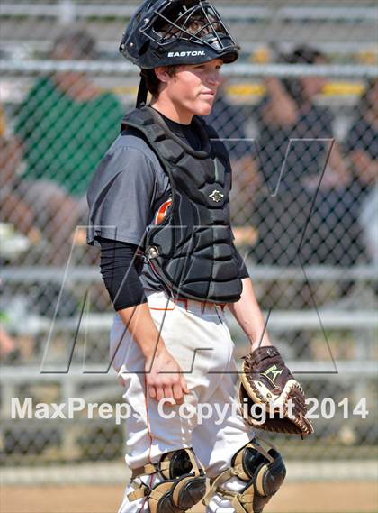 Thumbnail 1 in Mount Dora vs Umatilla  (FHSAA Class 5A District 13 Senifinal) photogallery.