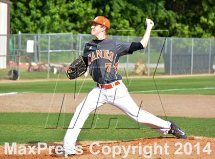 Thumbnail 3 in Mount Dora vs Umatilla  (FHSAA Class 5A District 13 Senifinal) photogallery.