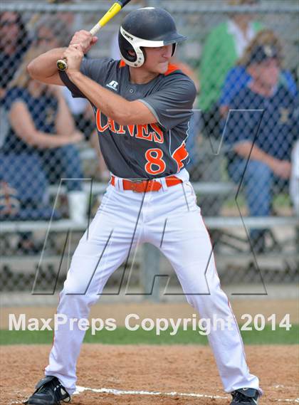 Thumbnail 1 in Mount Dora vs Umatilla  (FHSAA Class 5A District 13 Senifinal) photogallery.