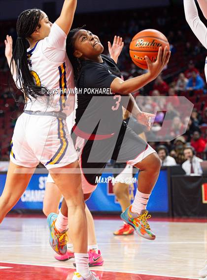 Thumbnail 2 in Omaha Westside vs. Bellevue West (NSAA Class A Semifinal) photogallery.