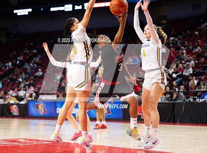 Thumbnail 3 in Omaha Westside vs. Bellevue West (NSAA Class A Semifinal) photogallery.