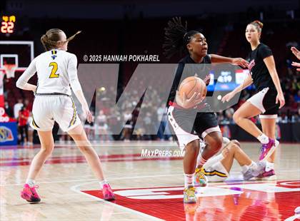 Thumbnail 2 in Omaha Westside vs. Bellevue West (NSAA Class A Semifinal) photogallery.