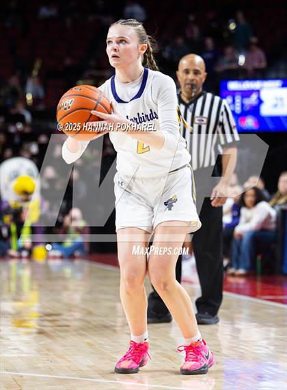 Thumbnail 2 in Omaha Westside vs. Bellevue West (NSAA Class A Semifinal) photogallery.