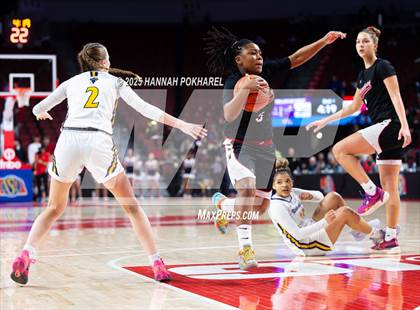 Thumbnail 1 in Omaha Westside vs. Bellevue West (NSAA Class A Semifinal) photogallery.