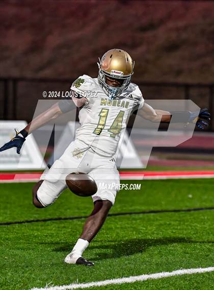 Thumbnail 2 in Moreau Catholic @ Lindsay (CIF State DIV 7AA Championship) photogallery.