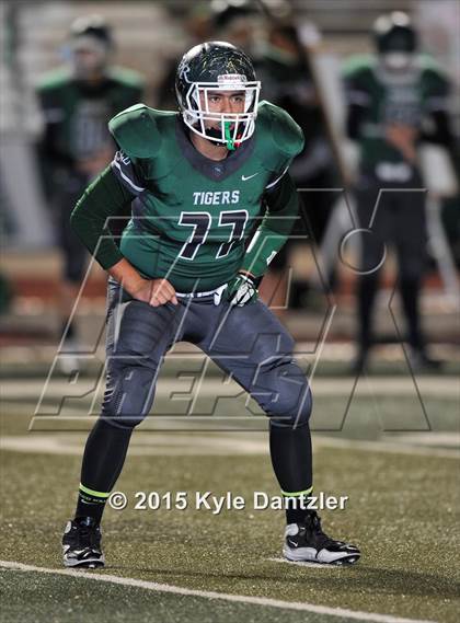 Thumbnail 2 in Crawford vs. Blue Ridge (UIL 2A Division 1 Region 2 Area Playoff) photogallery.