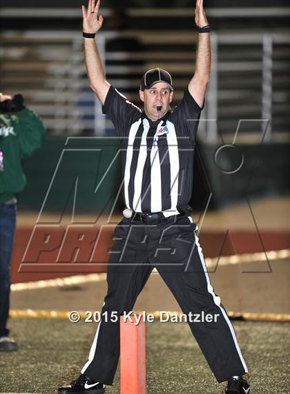 Thumbnail 1 in Crawford vs. Blue Ridge (UIL 2A Division 1 Region 2 Area Playoff) photogallery.