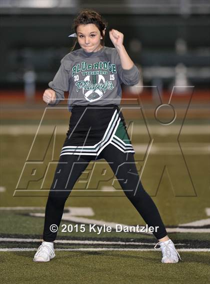 Thumbnail 2 in Crawford vs. Blue Ridge (UIL 2A Division 1 Region 2 Area Playoff) photogallery.