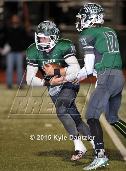 Thumbnail 3 in Crawford vs. Blue Ridge (UIL 2A Division 1 Region 2 Area Playoff) photogallery.