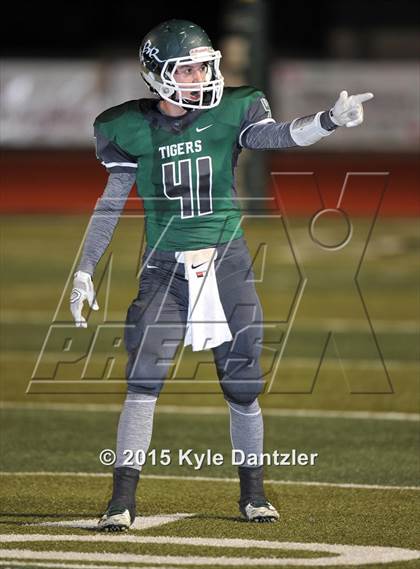 Thumbnail 3 in Crawford vs. Blue Ridge (UIL 2A Division 1 Region 2 Area Playoff) photogallery.