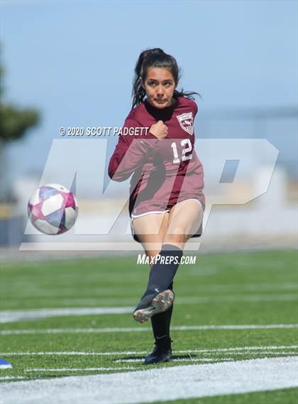 Thumbnail 3 in Rancho Buena Vista vs. Escondido (CIF SDS D4 Final) photogallery.
