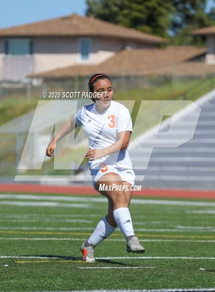 Thumbnail 2 in Rancho Buena Vista vs. Escondido (CIF SDS D4 Final) photogallery.
