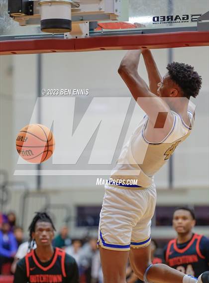 Thumbnail 3 in Dutchtown vs. McEachern (Hard in the Paint)  photogallery.