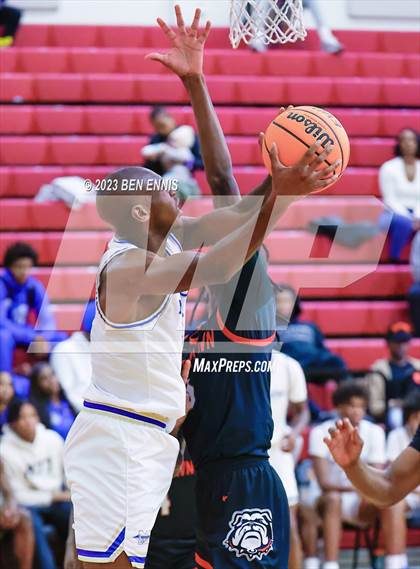 Thumbnail 3 in Dutchtown vs. McEachern (Hard in the Paint)  photogallery.