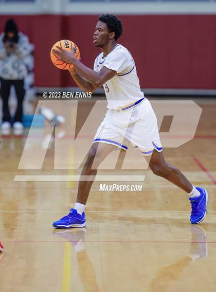 Thumbnail 3 in Dutchtown vs. McEachern (Hard in the Paint)  photogallery.