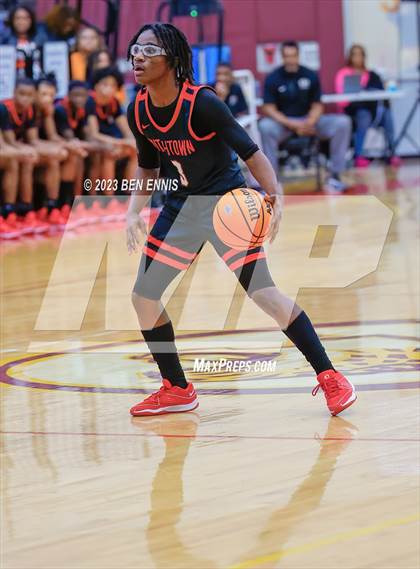 Thumbnail 3 in Dutchtown vs. McEachern (Hard in the Paint)  photogallery.