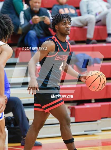 Thumbnail 2 in Dutchtown vs. McEachern (Hard in the Paint)  photogallery.