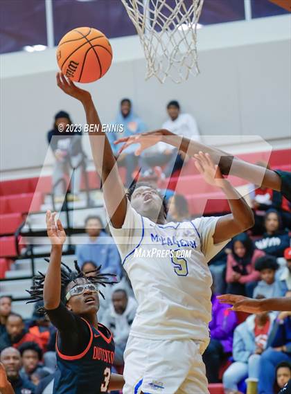 Thumbnail 3 in Dutchtown vs. McEachern (Hard in the Paint)  photogallery.