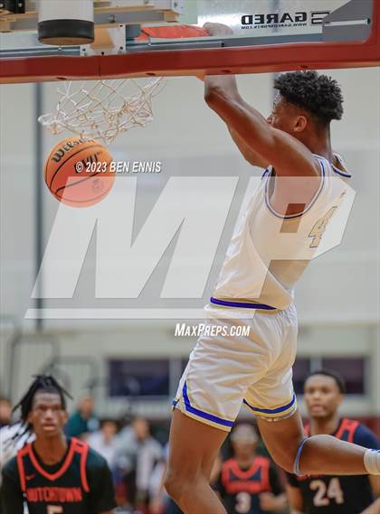 Thumbnail 2 in Dutchtown vs. McEachern (Hard in the Paint)  photogallery.