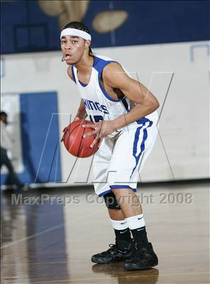 Thumbnail 3 in Foothill vs. Valley (Hoops for the Homeless Families Classic) photogallery.