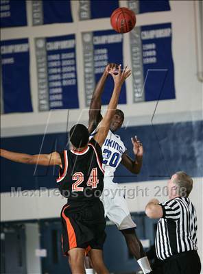 Thumbnail 3 in Foothill vs. Valley (Hoops for the Homeless Families Classic) photogallery.