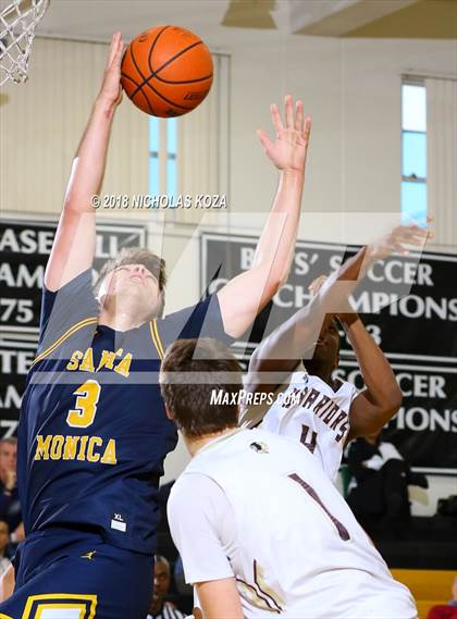 Thumbnail 2 in West Torrance vs. Santa Monica (Bishop Montgomery Shootout) photogallery.